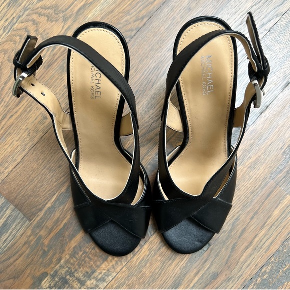 NWOT MICHAEL Michael Kors Black Heels - Picture 3 of 14